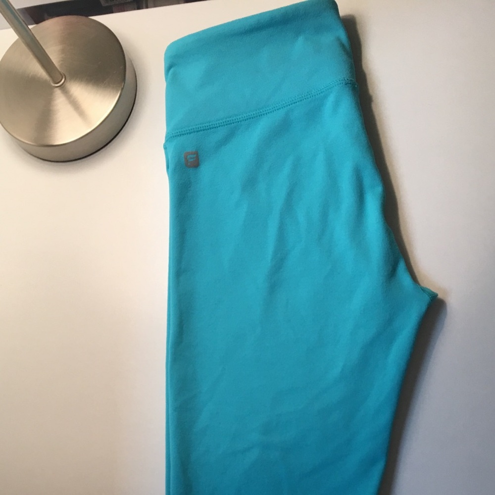 Fabletics Solar Crop